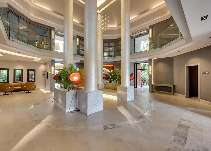 Hotel The Grand Blue Sky International Kusadası