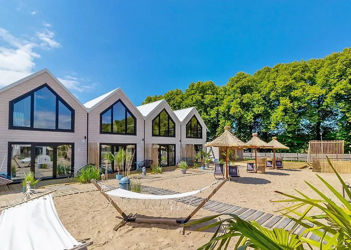 Lulu Holiday Resort domki z podgrzewanym Basenem Mielno 