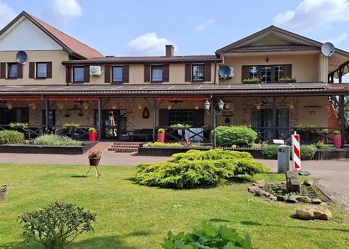 Bed and Breakfast Stajnia pod Dębem Starachowice