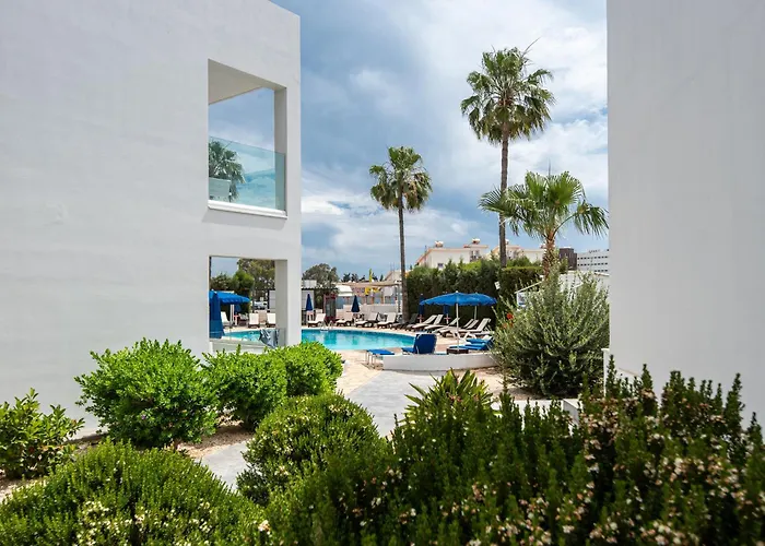 Bellini Hotel Ajia Napa