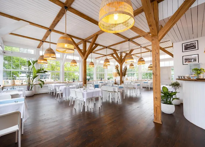 Bed and Breakfast Enklawa - Floryn Mielno