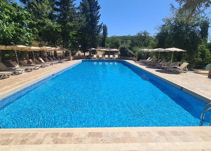 Polonezkoey Country Club & Accommodation In The Wildlife Park! Stambuł