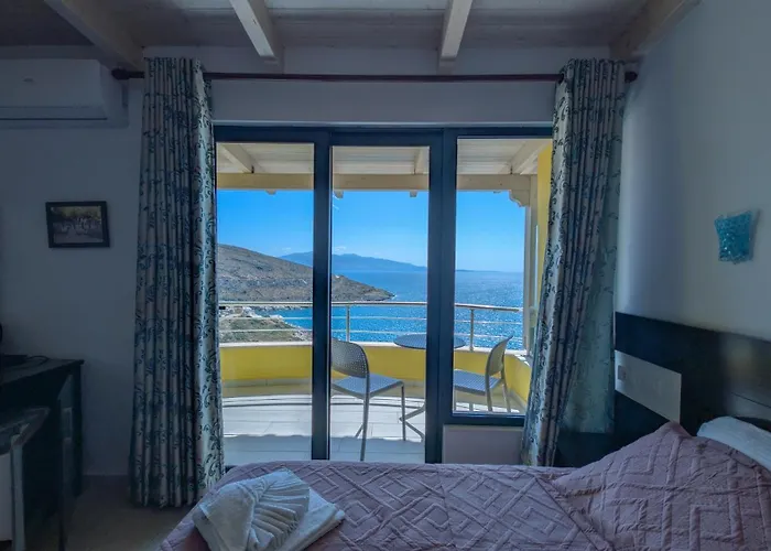 Hotel Bahamas Saranda
