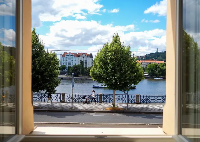 Rasinovo Nabrezi - Riverside Residence Praga