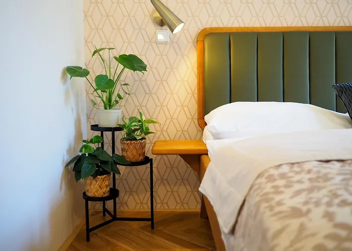 Hotel 16 & Apartments Prague City Living