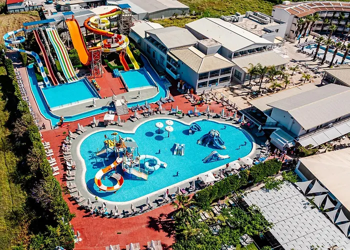 Caretta Beach Resort & Waterpark Kalamákion