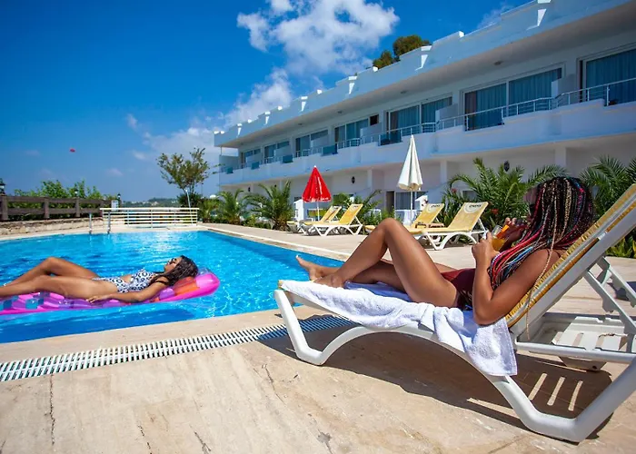 Side Beach Hotel