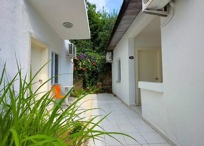 Side Beach Hotel