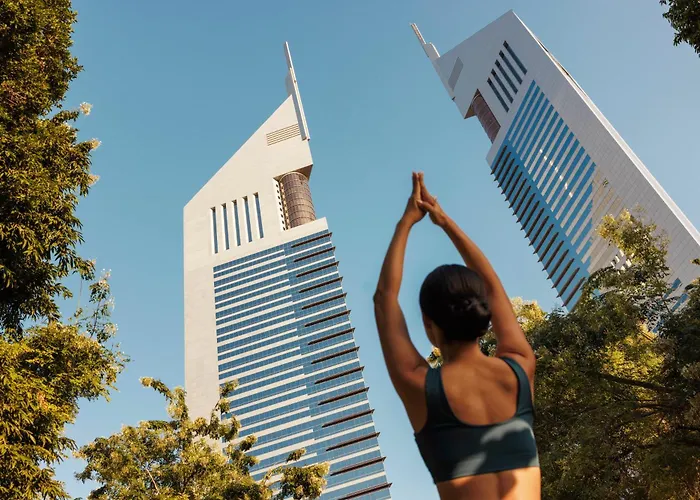 Jumeirah Emirates Towers Dubaj