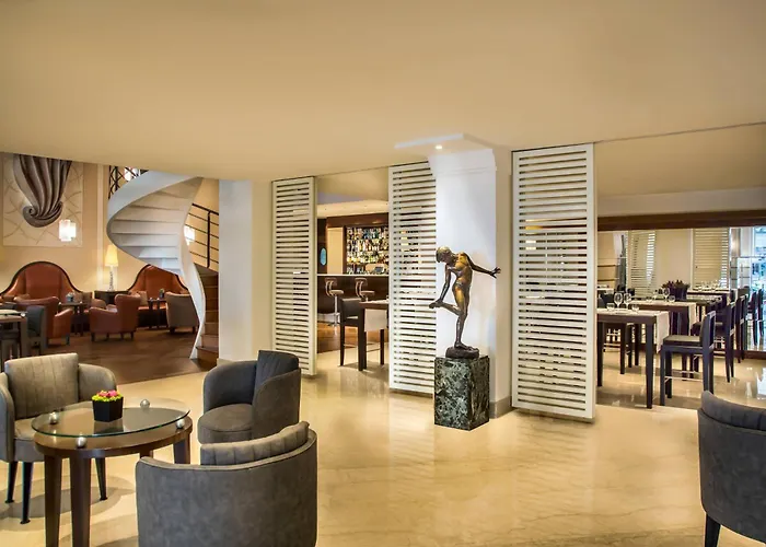 Renaissance Naples Hotel Mediterraneo