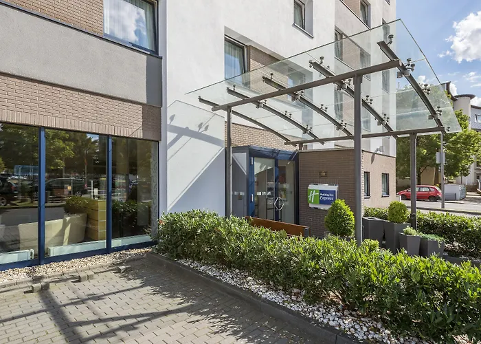 Holiday Inn Express Cologne Muelheim By Ihg