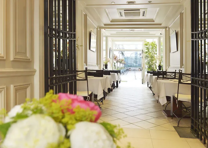 Hotel Suites Unic Renoir Saint-Germain Paryż