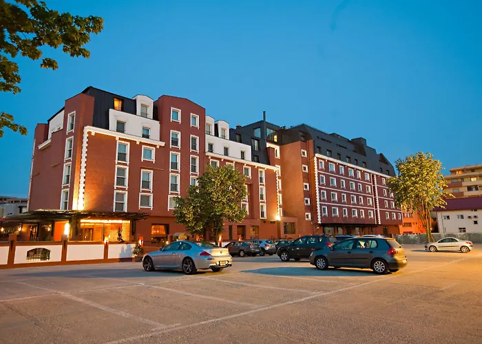 Ramada Hotel & Suites By Wyndham Bucharest North