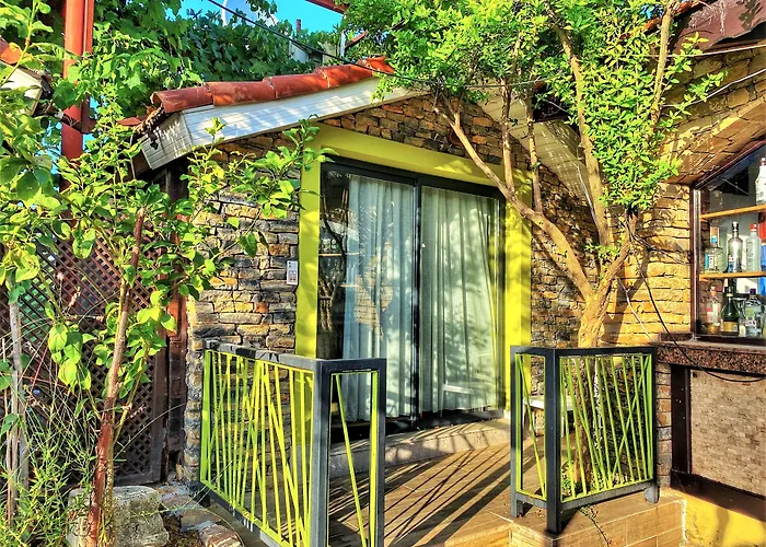 Leda Beach Hotel Side