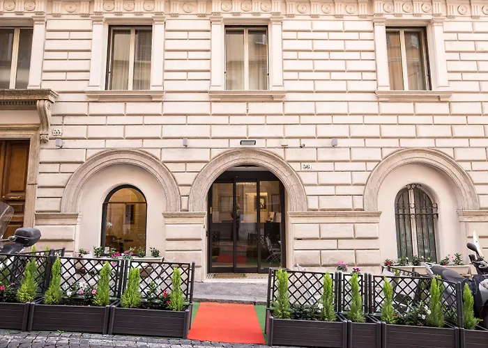 Hotel Fellini A Fontana Di Trevi Rzym