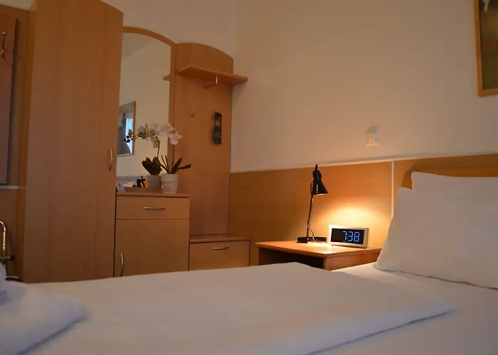 Hotel Donaustadt Kagran - At Metro U1 Wiedeń