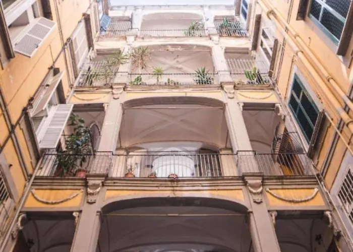 Foria 242 Rooms Neapol