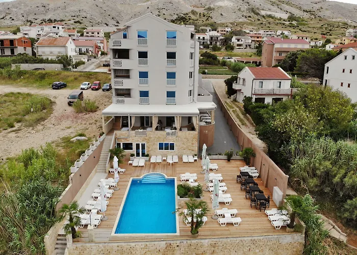 Hotel Plaza Pag Town