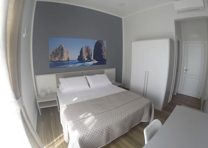 Rooms Stazione Centrale Neapol