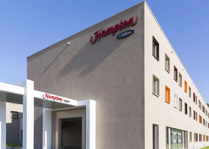 Hotel Hampton By Hilton Rome East