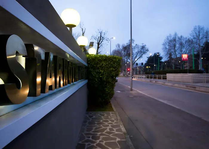 Starhotels Tourist Mediolan