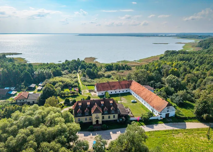 Folwark Łuknajno nad Jeziorem Śniardwy Mikołajki