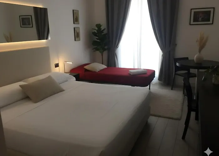 Blue Shades Hotel Piza