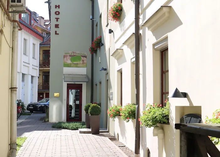 Apple Economy Hotel Kowno
