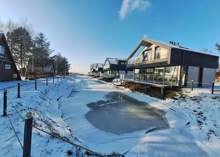 Hotel Stanica Wodna Dźwirzyno