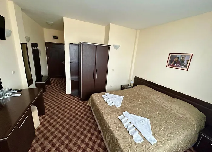 Hotel Caesar Palace Słoneczny Brzeg