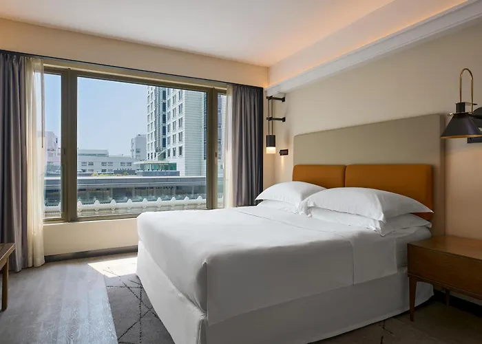 Sheraton Hong Kong Hotel & Towers