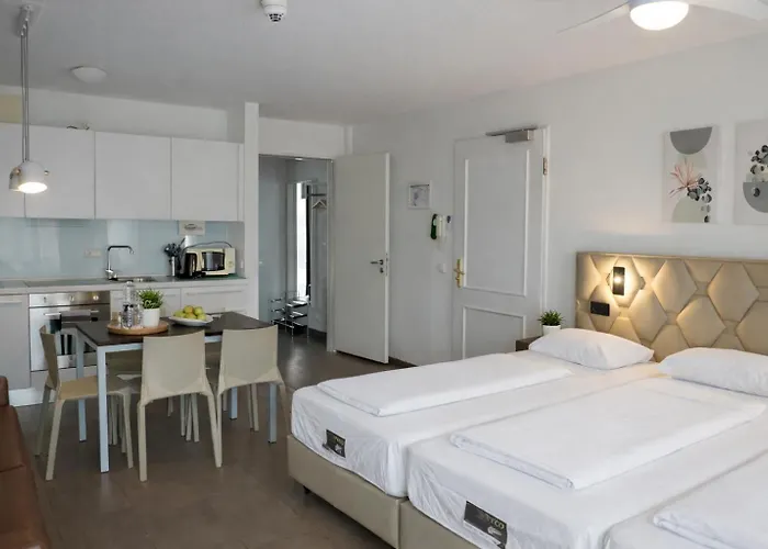 Bayer'S Boardinghouse Und Hotel Monachium
