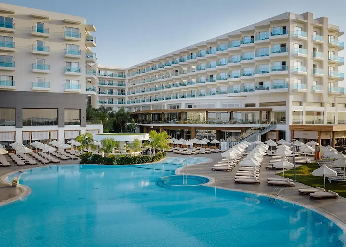 Nissiblu Beach Resort Ajia Napa
