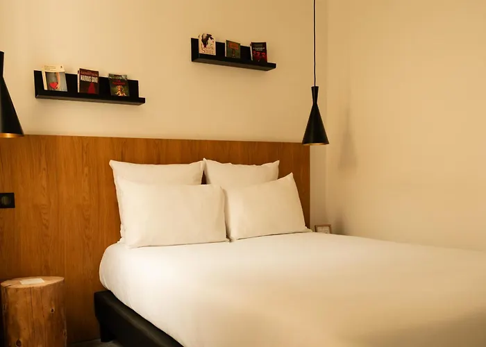 9Hotel Bastille-Lyon Paryż