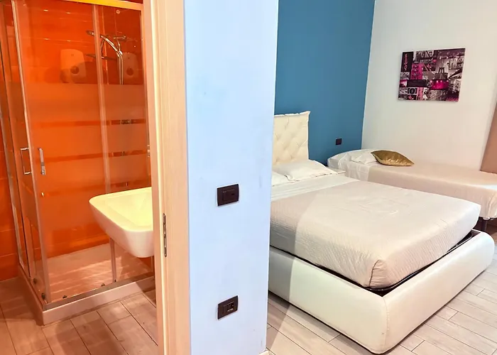 Blue Shades Hotel Piza