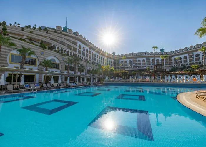 Hotel Crystal Sunset Pearl Collection Side