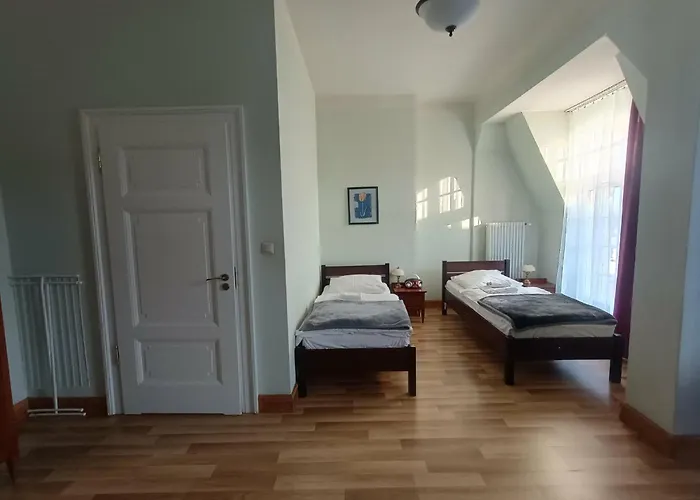 Hotel Dom Zdrojowy w Szczawnie - Zdroju Szczawno-Zdroj