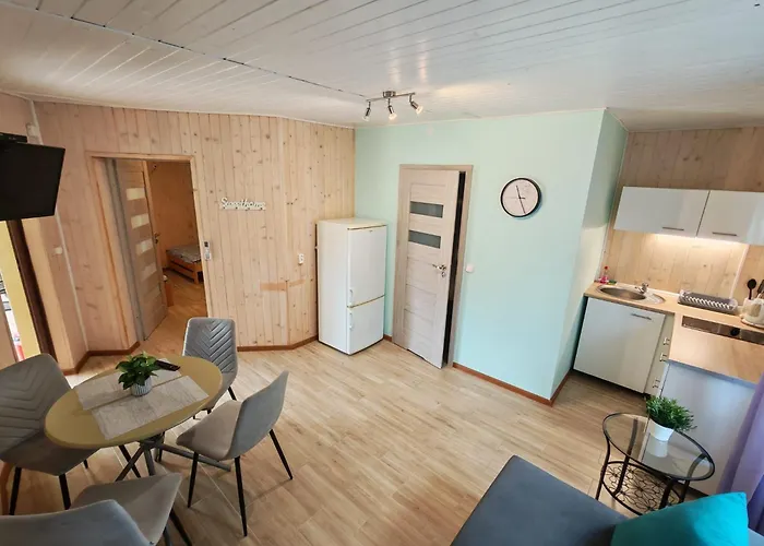 Apartamenty, Domki, Pokoje Ewelka Okuninka