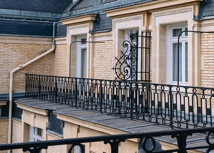 Fraser Suites Le Claridge Champs-Elysees Paryż