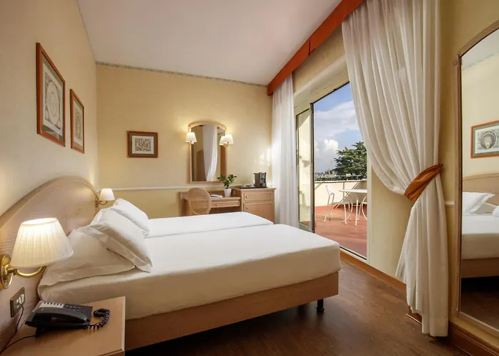 Hotel Santa Costanza By Omnia Hotels Rzym