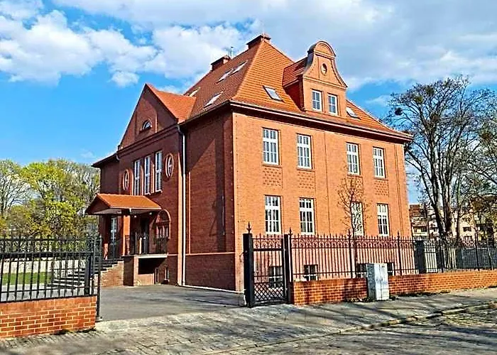 Hotel Bon Zur Brzeg