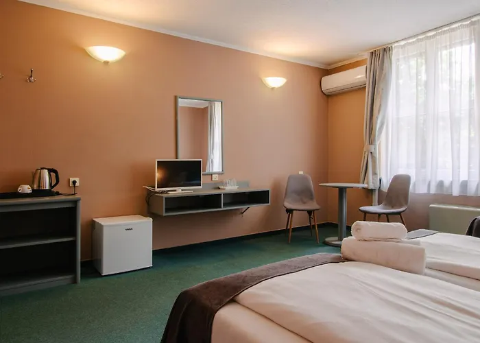 Hotel Unicornis Eger