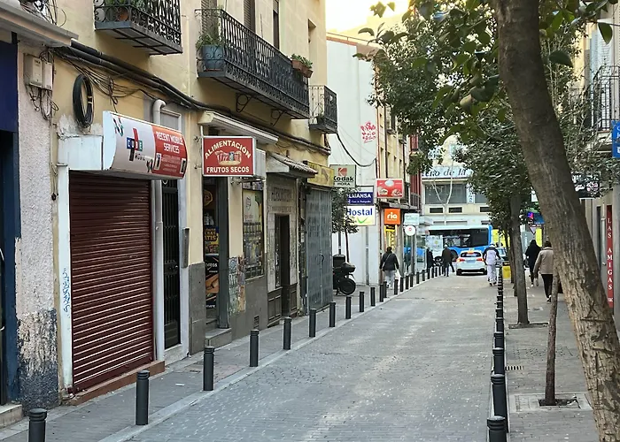 Hotel Casa De Huespedes Almansa Madryt
