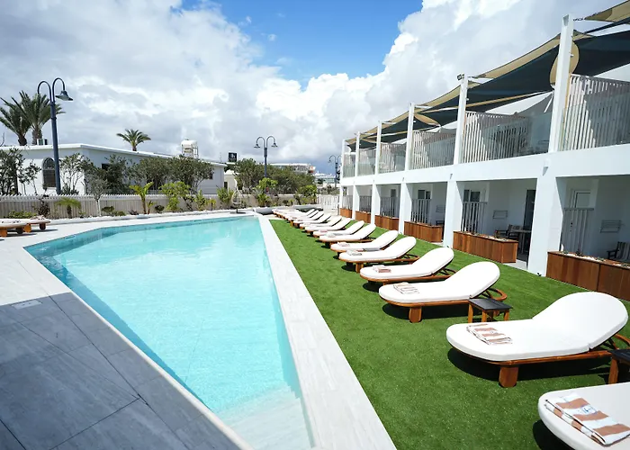 Aparthotel Blue Harbour Boutique Ajia Napa