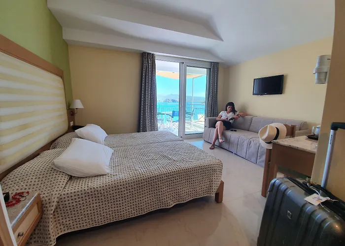 Hotel Dolfin Tolón