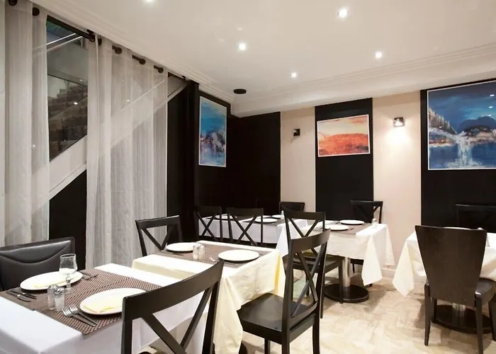 Hotel Lebron Paryż