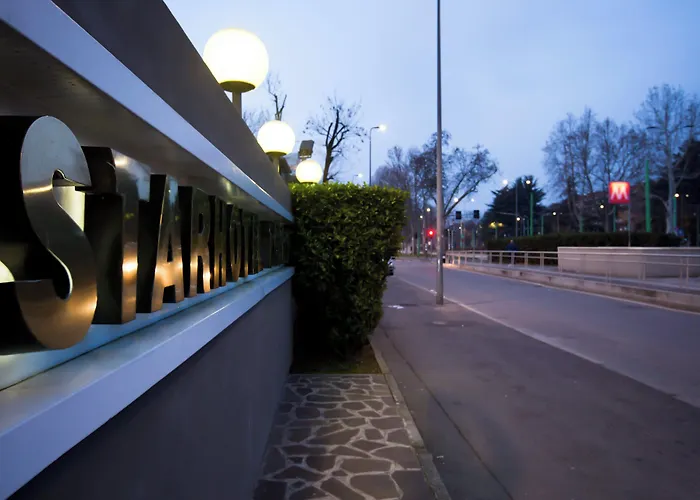 Starhotels Tourist Mediolan
