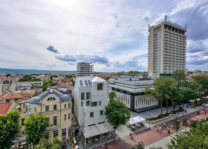 Plaza Hotel Warna