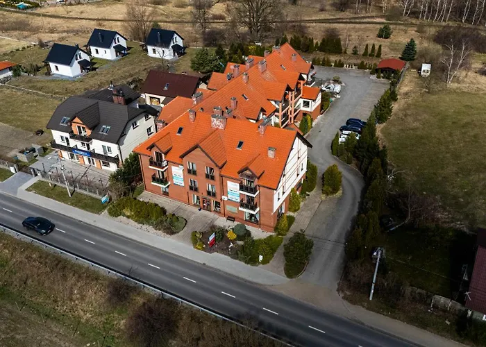 Sztutowo Lazurowy Dwór - Apartamenty oraz Pokoje z Basenem i Parkingiem