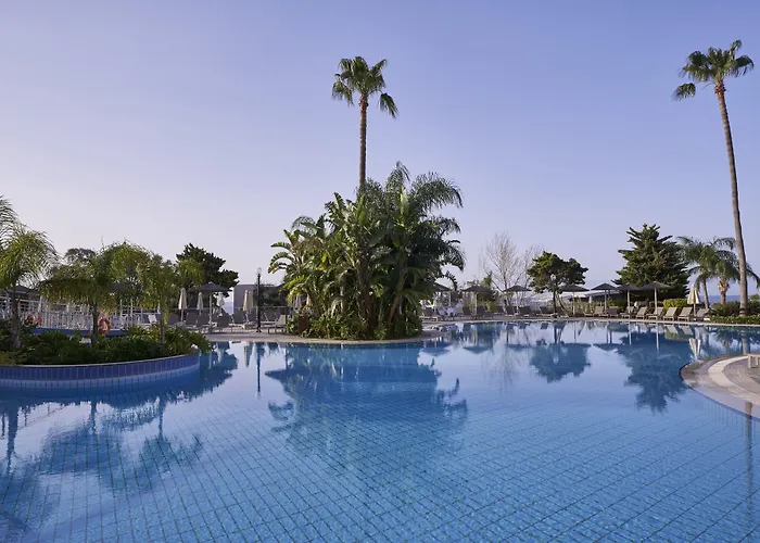 Hotel Atlantica Bay - Adults Only Limassol